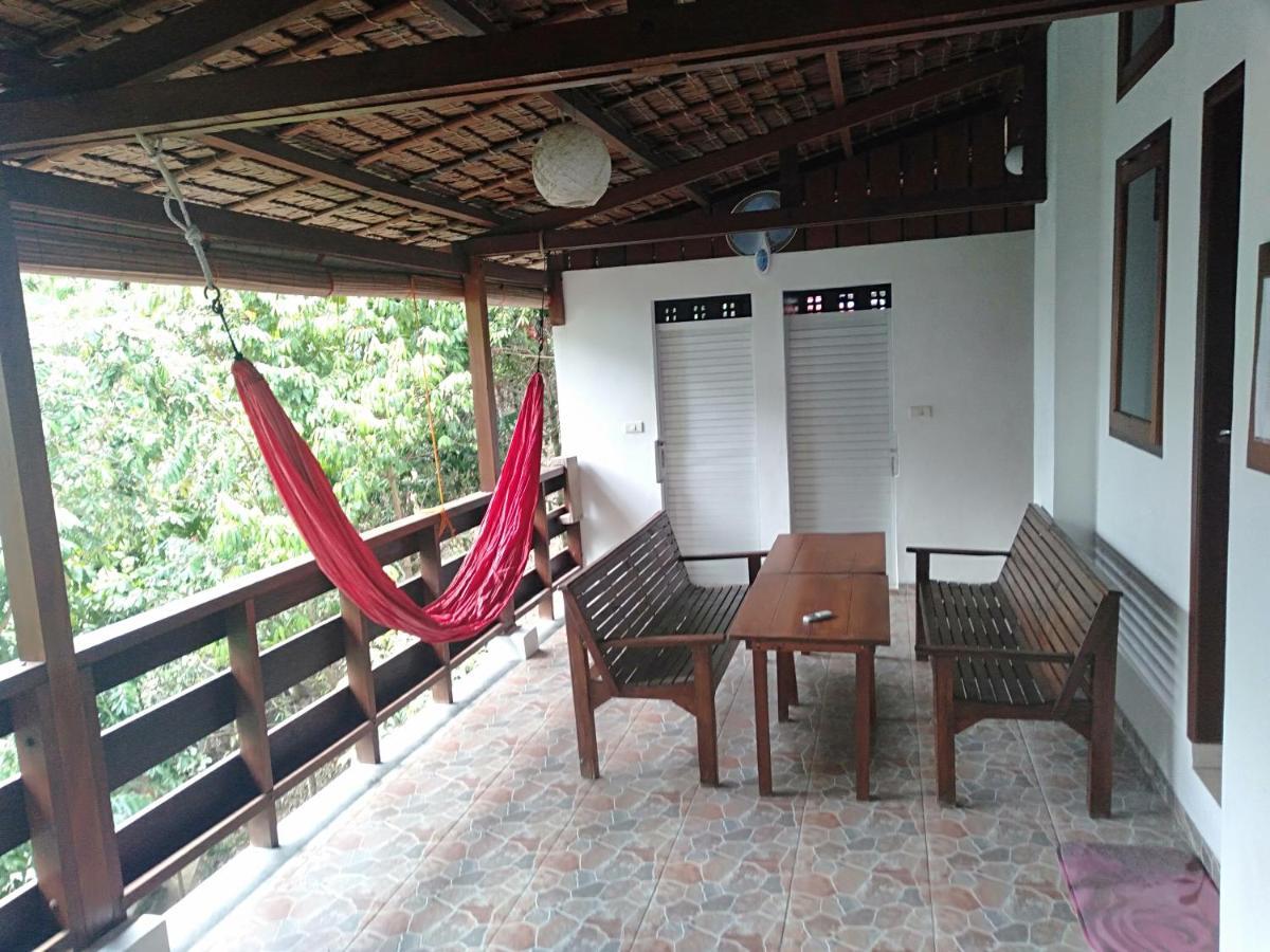 Treetop Guesthouse And Bungalows Sabang  Exterior photo
