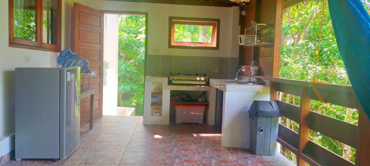 Treetop Guesthouse And Bungalows Sabang  Exterior photo