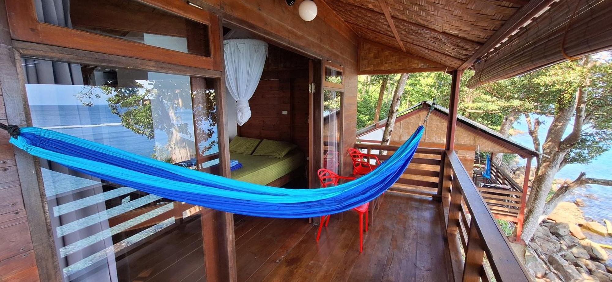 Treetop Guesthouse And Bungalows Sabang  Exterior photo