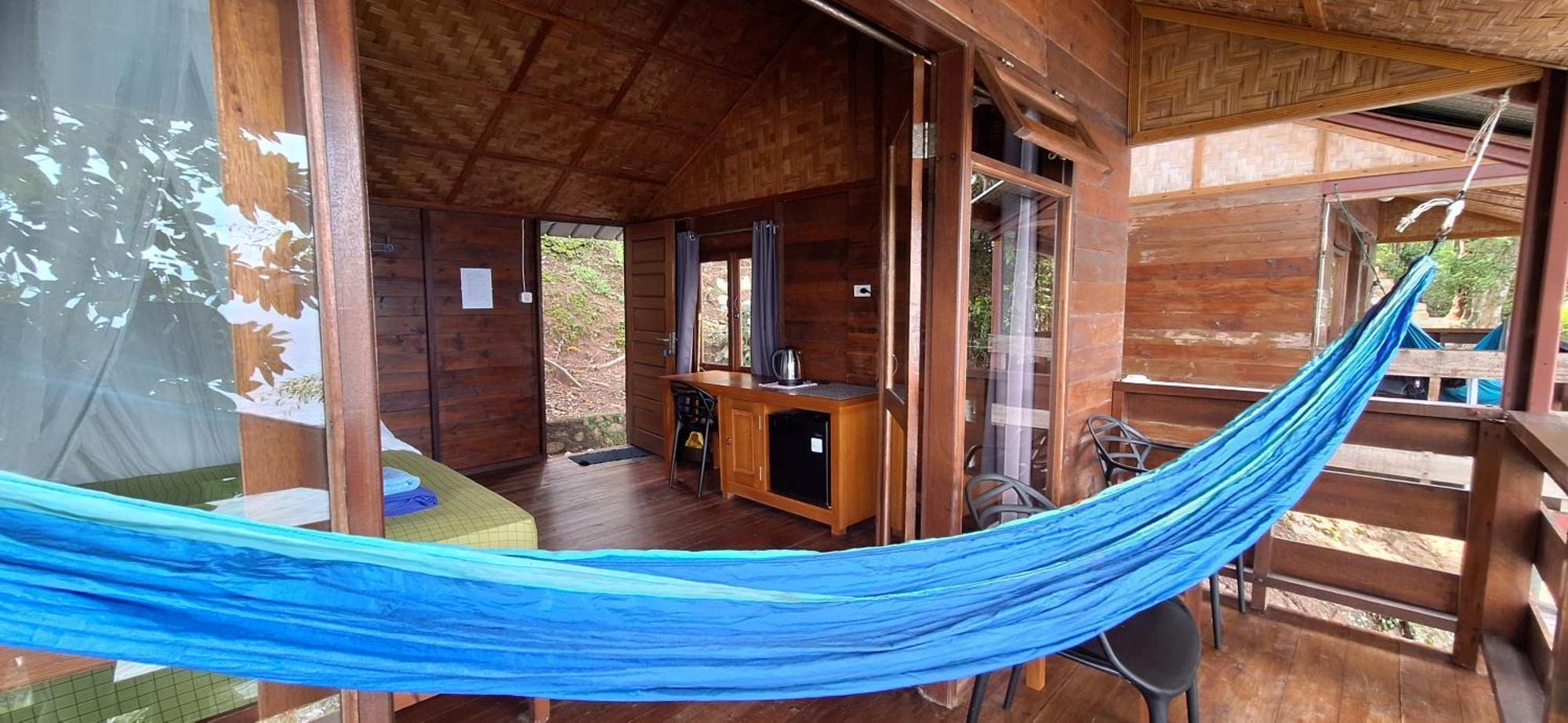 Treetop Guesthouse And Bungalows Sabang  Exterior photo