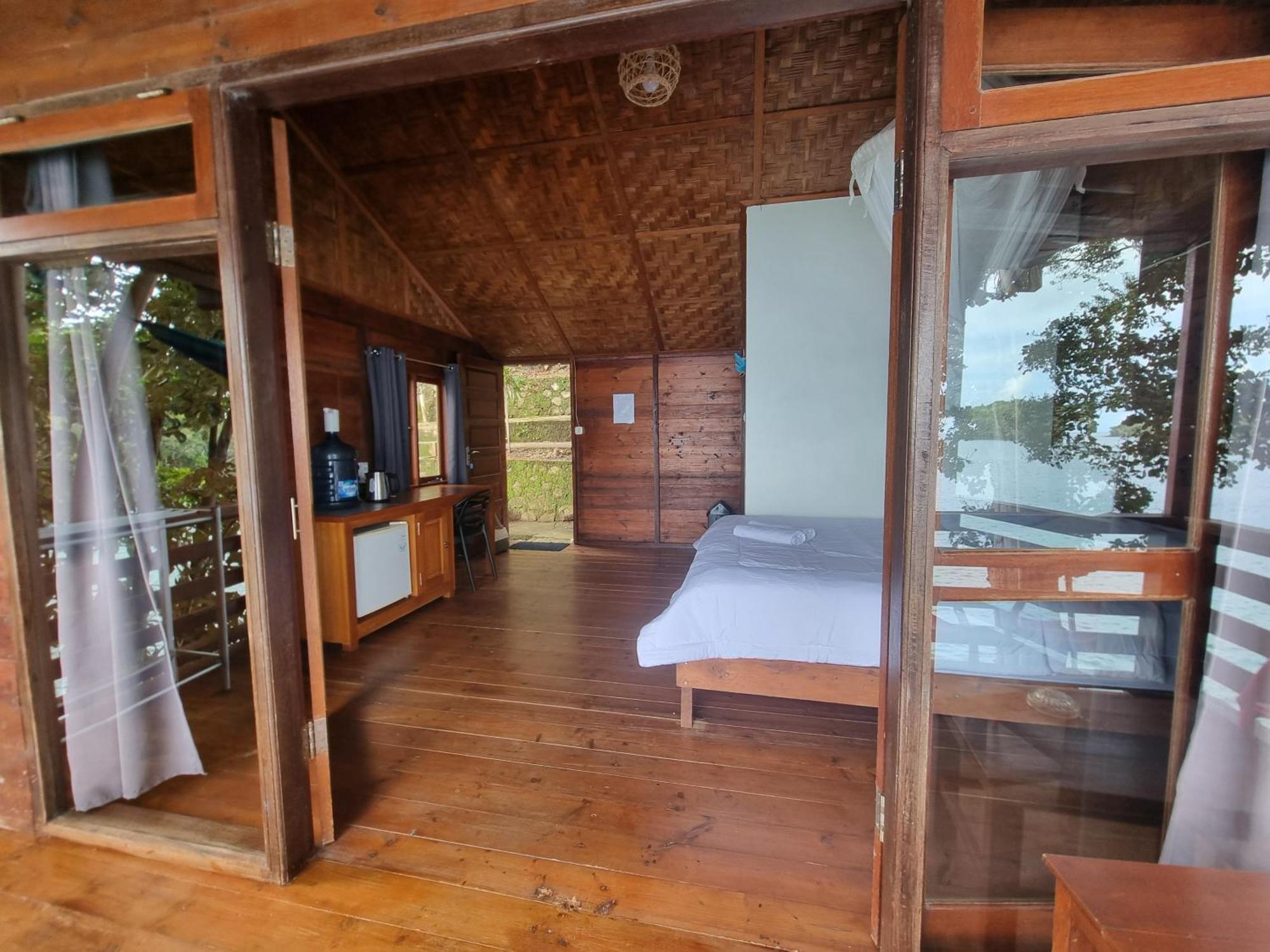 Treetop Guesthouse And Bungalows Sabang  Exterior photo