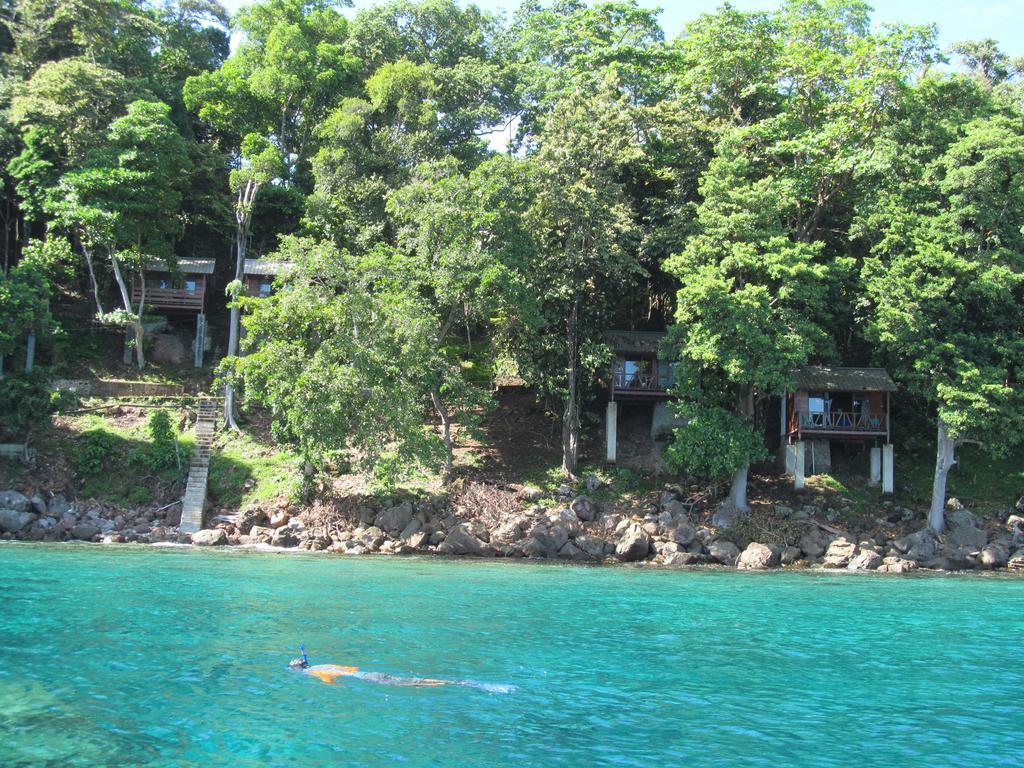 Treetop Guesthouse And Bungalows Sabang  Exterior photo